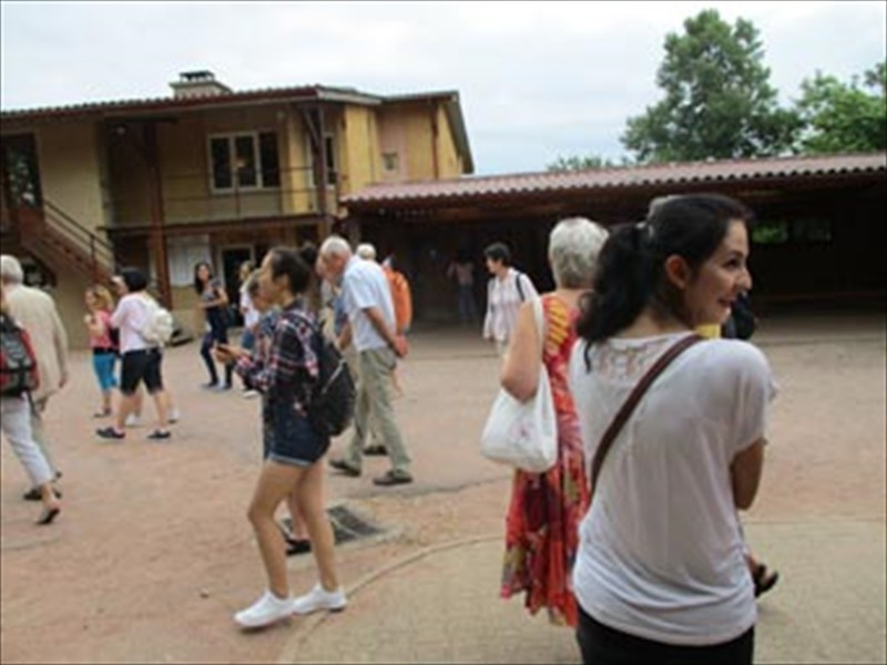 Taize (2)